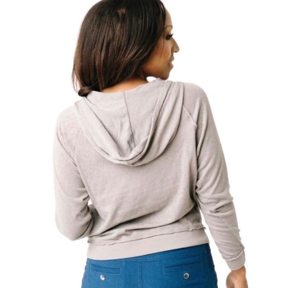 ZYIA Active Gray Light Weight Beach Hoodie - Picture 3 of 12